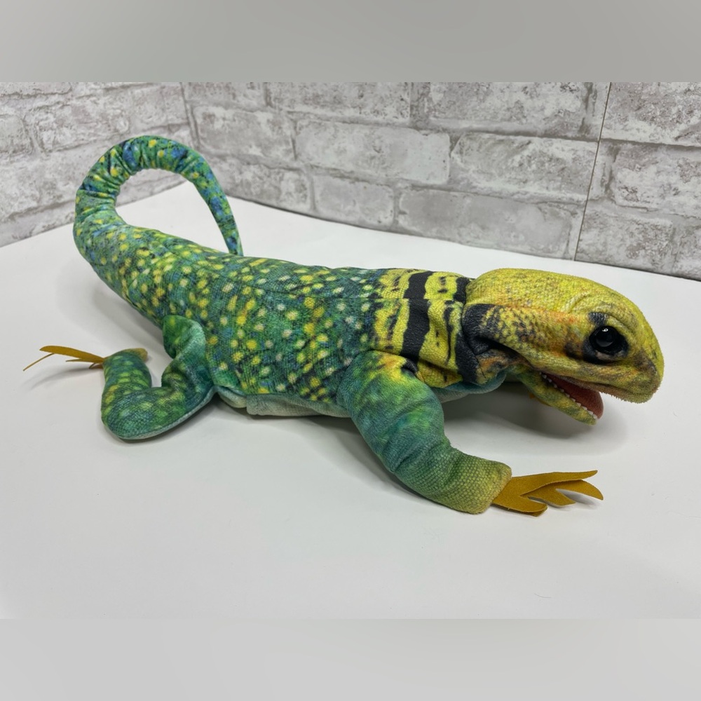 Folkmanis Puppet Collared Lizard Full Body Realistic Plush Stuffed Animal Toy